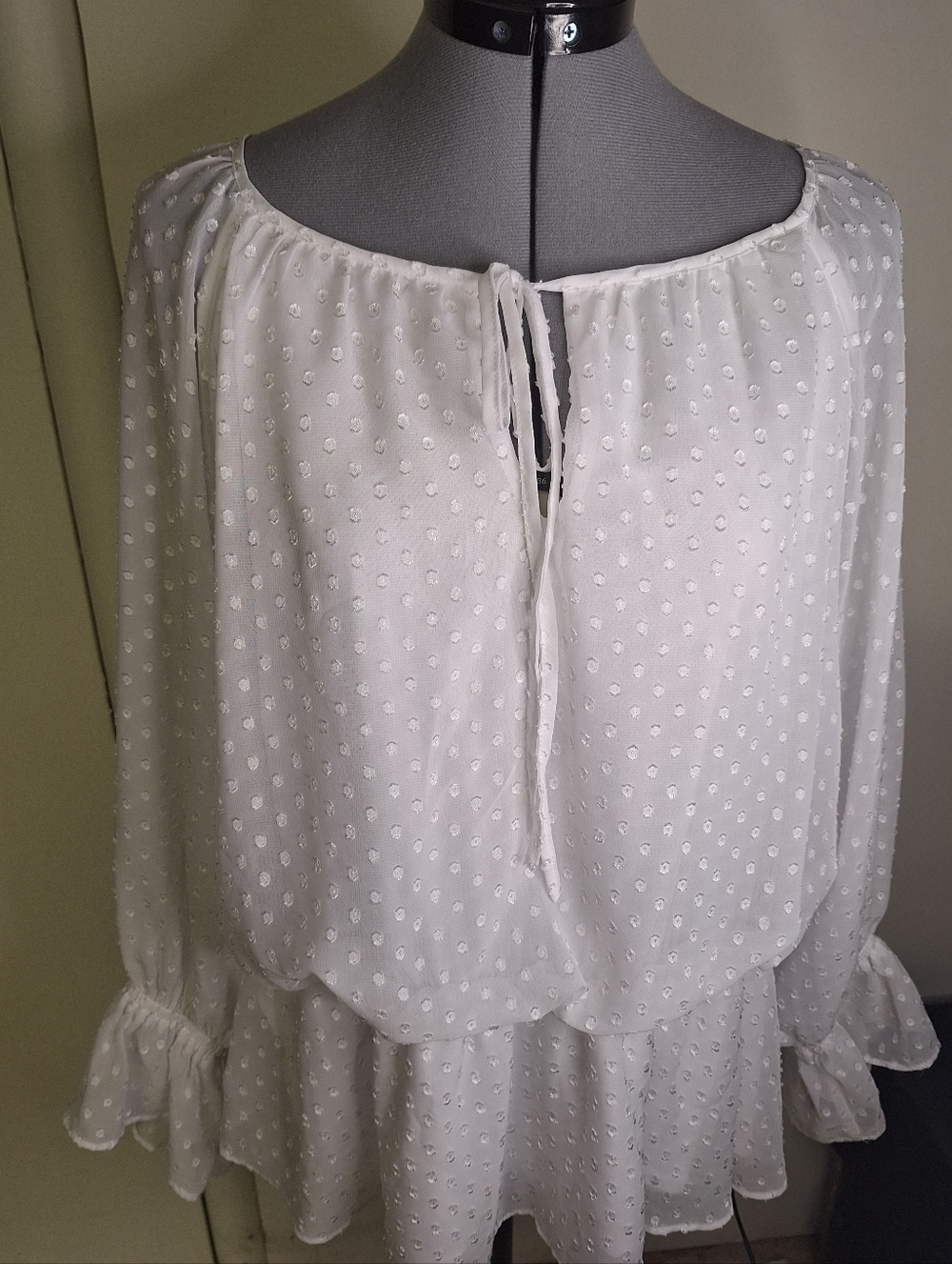 Cato White Swiss Dot Tie-Neck Peasant Tunic Size 14/16w